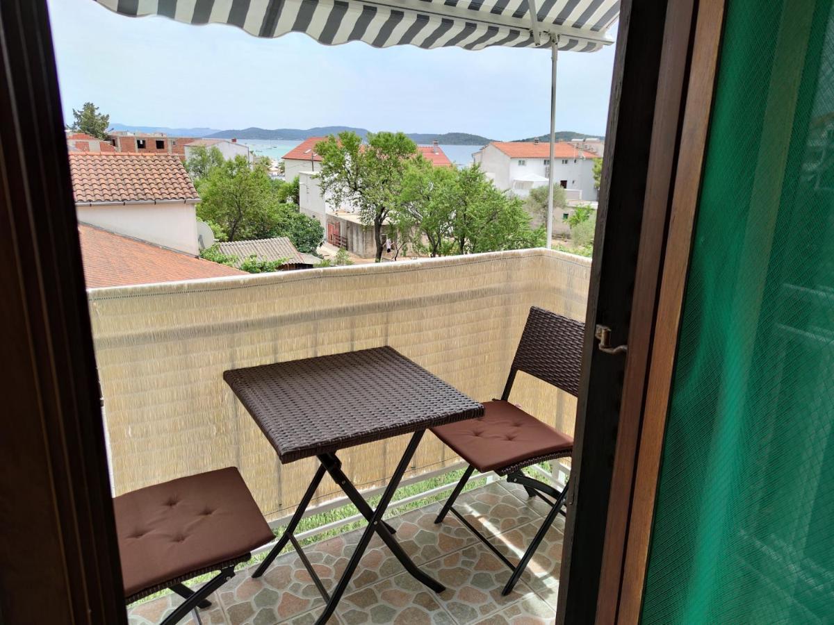 Apartments Vodice Srima Екстер'єр фото